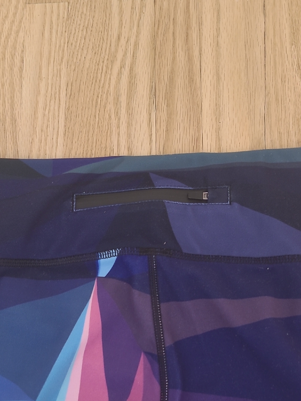 Workout Crops - Picture 4 of 5